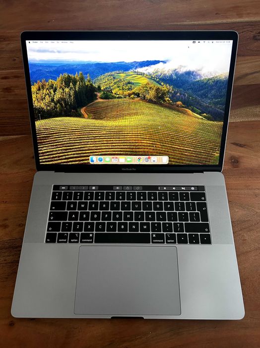 MacBook Pro 15" 2019 Touchbar - i9 32GB RAM 500GB SSD Stare Excelenta