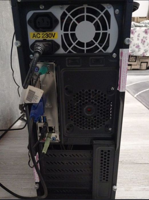 Calculator și monitor