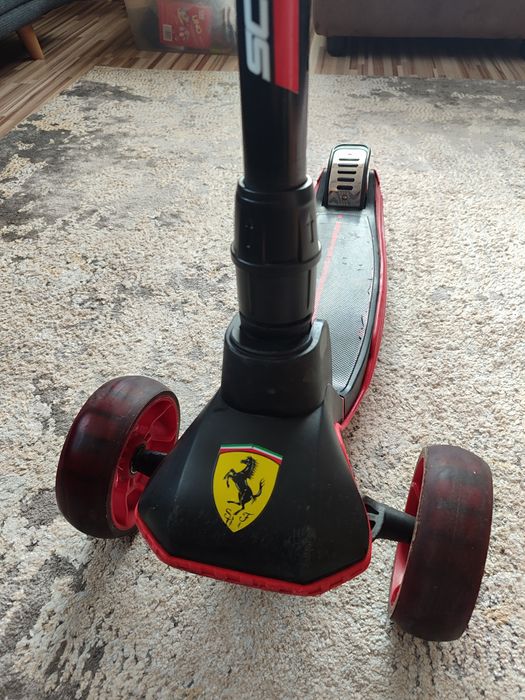 Тротинетка Mesuca Ferrari