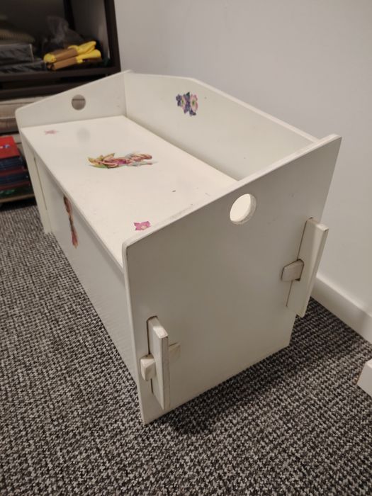 Băncuță cu lada prințese +set cărți cu povesti