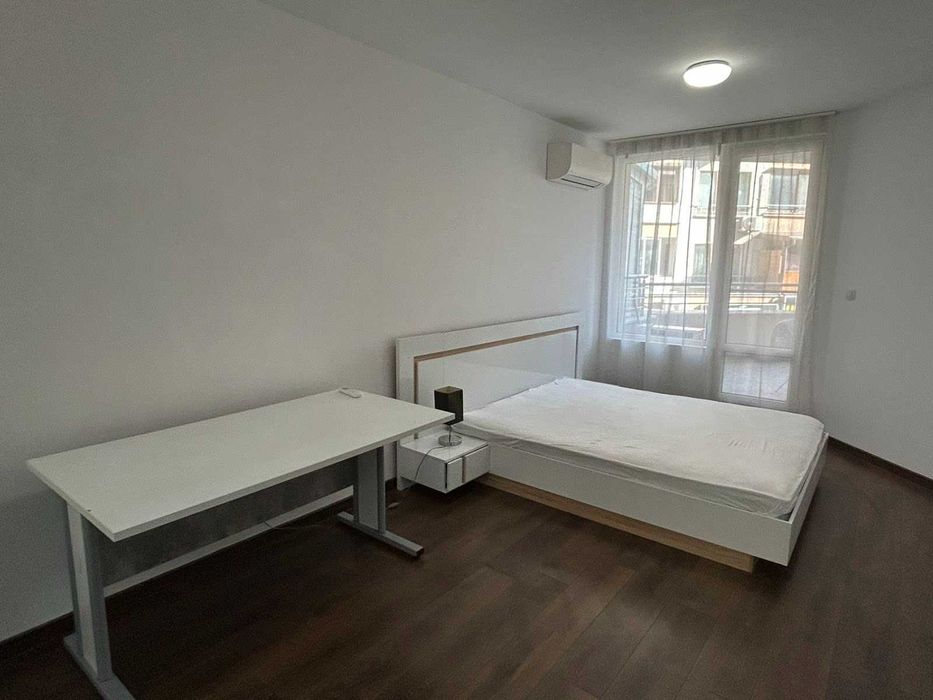 Дава се под наем Двустаен апартамент в Бургас, Лазур - 60 кв.м за 425 € - Снимка #4