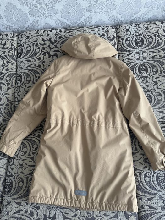 Парка для девочки на р. 158 в отличном состоянии.