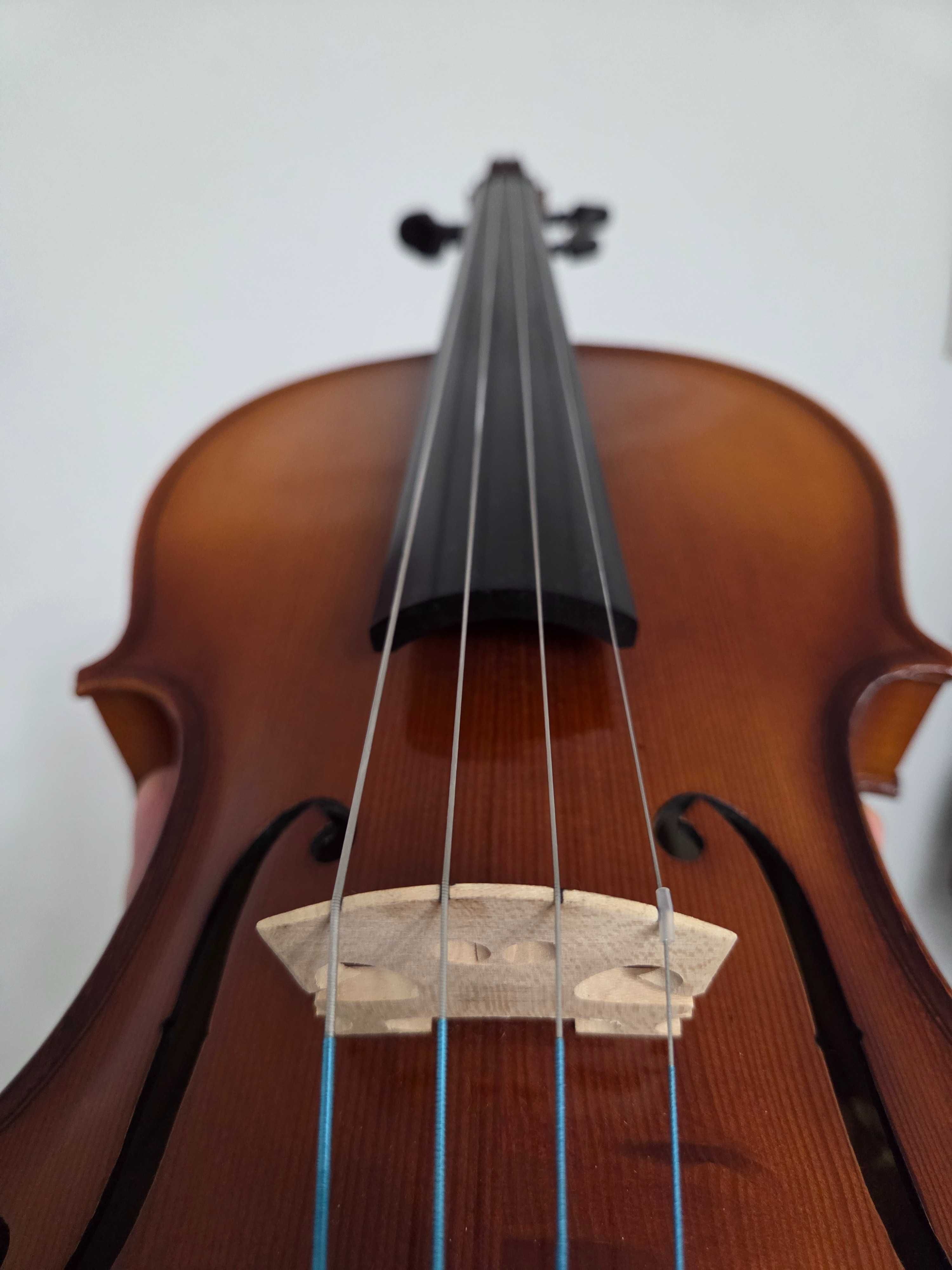 Vând pachet complet Violă 16.5” + arcuș + cutie SA60 + alte accesorii