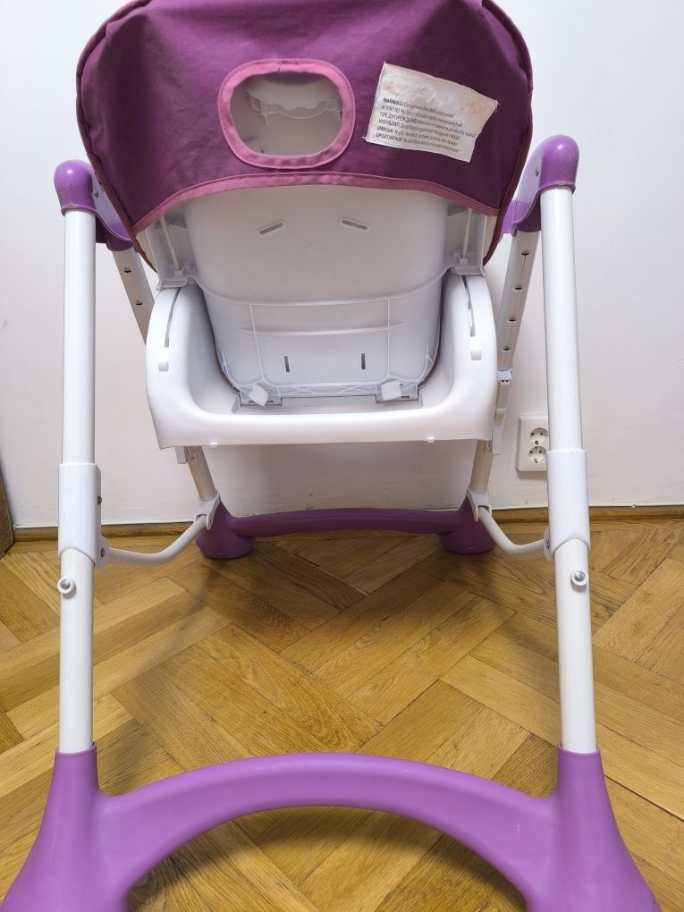 Scaun pentru masa bebe