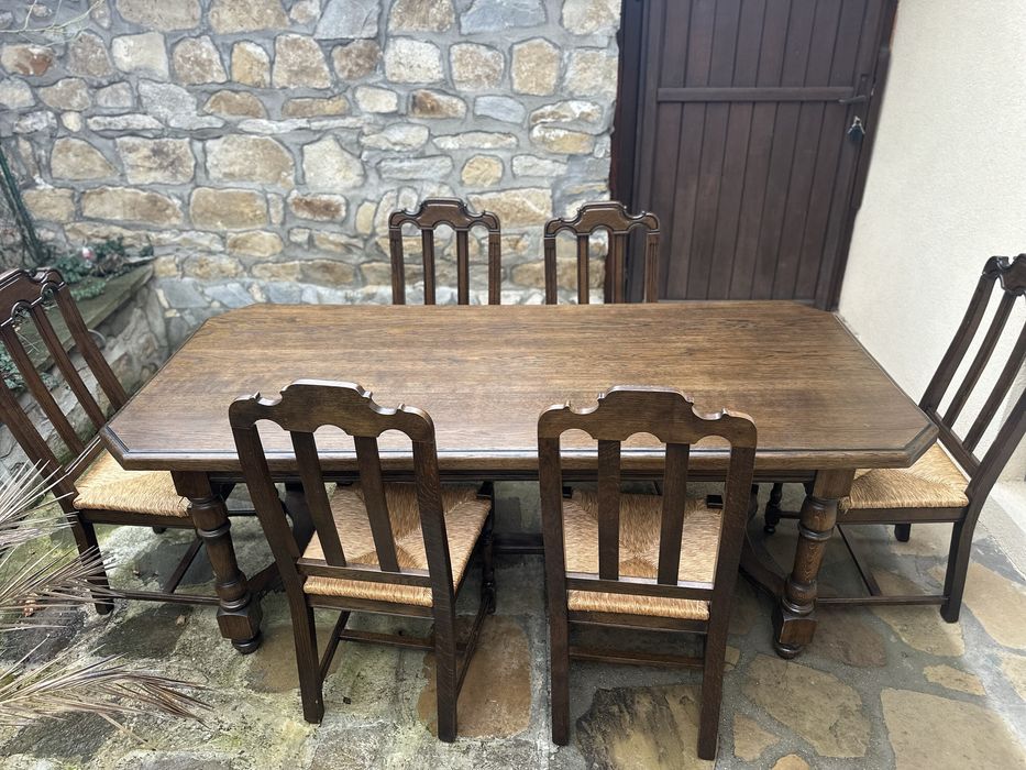 Масивна трапезна маса с 6 стола