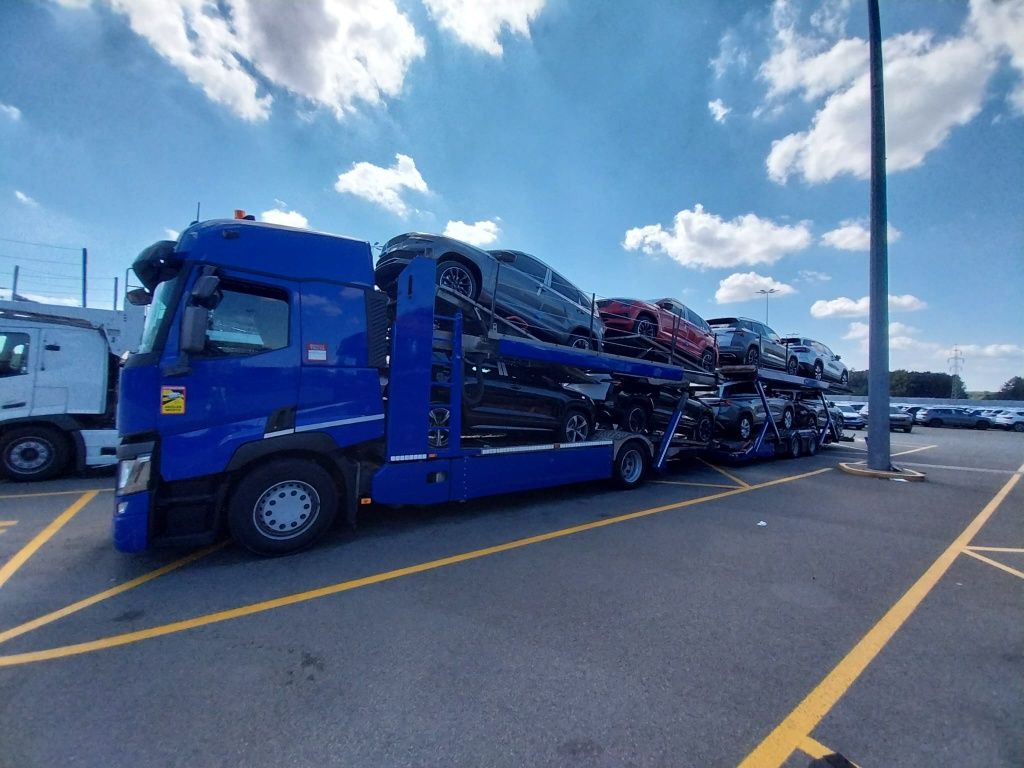 Transportor auto Renault + Kassbohrer Metago full
