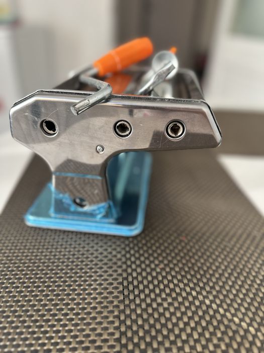 Продам лапшарезку. Почти новый