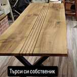 Продавам масивна маса от орех