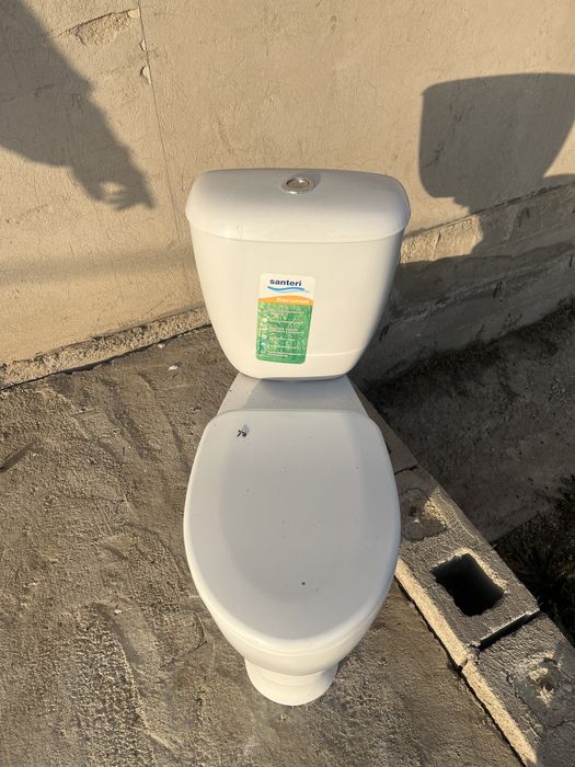 Продаю унитаз 10.000