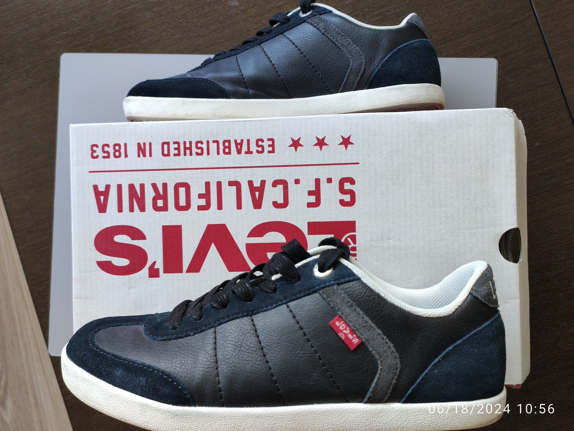 Levi's спорни обувки