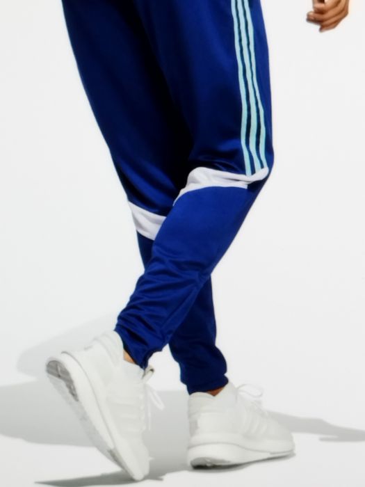 Vând Pantaloni Marca ADIDAS, Mărimea XXL.