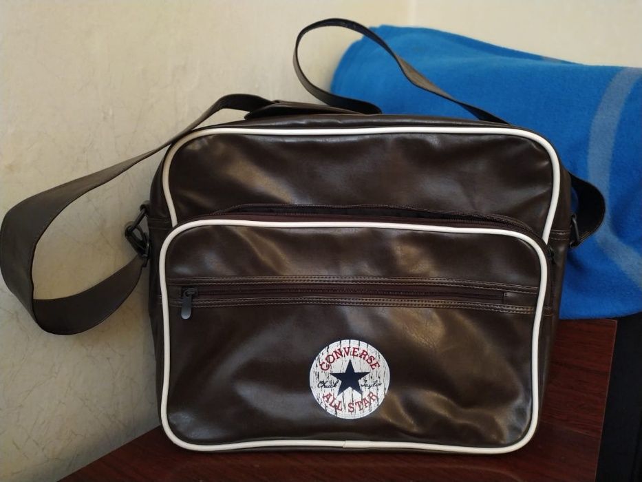 Аксессуары продам Сумку