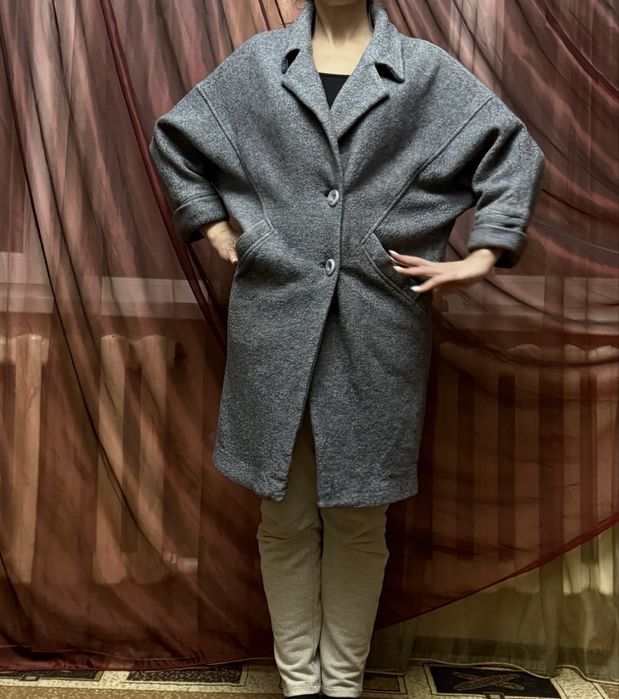 Пальто женское серое