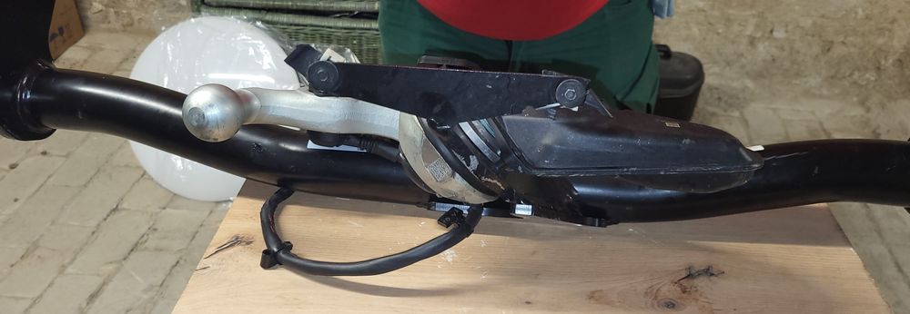 Carlig de remorcare BMW X1 U11  rabatabil, complet.