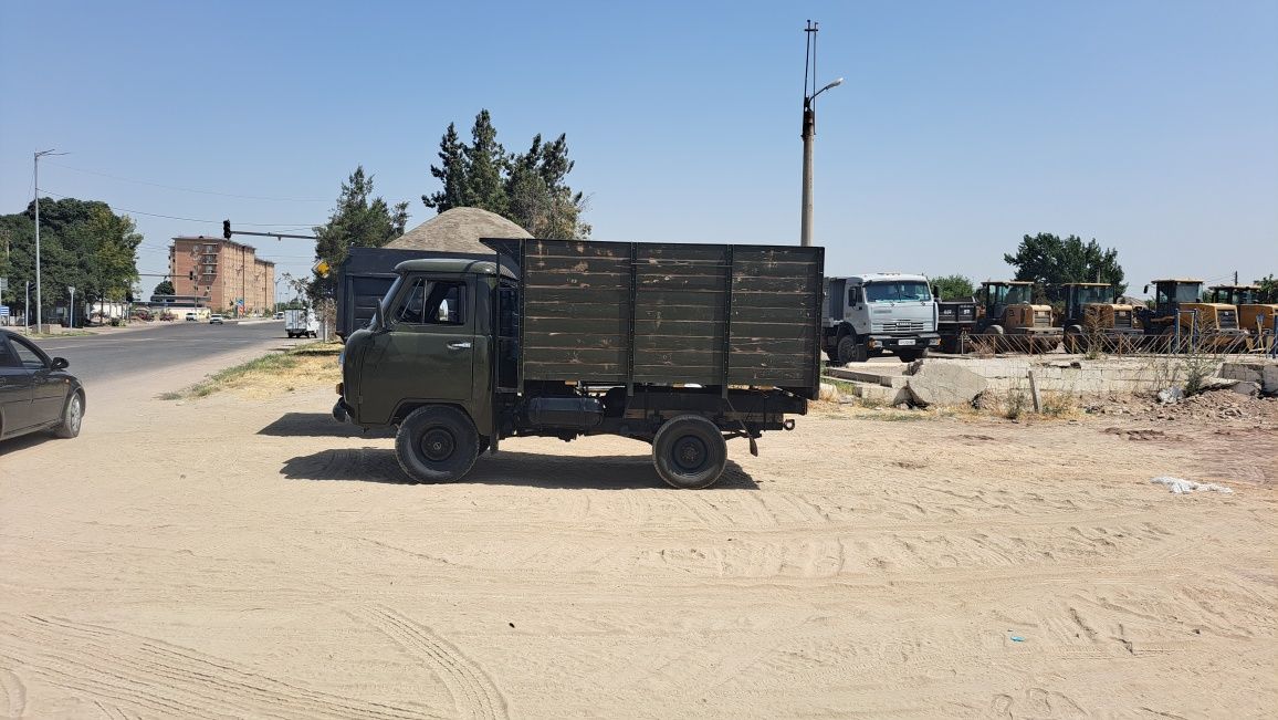 Uaz 3303 sotiladi