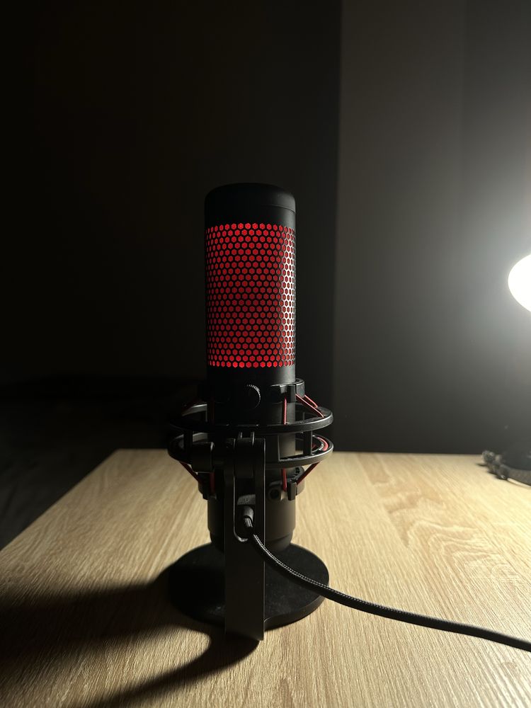 Микрофон HyperX QuadCast