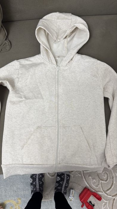 Свитшот почти новый