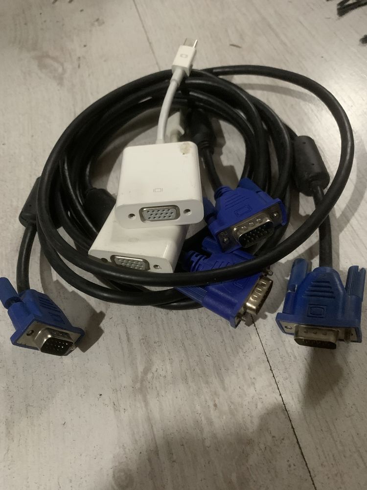 Adaptor Apple Thunderbolt - VGA + cablu VGA