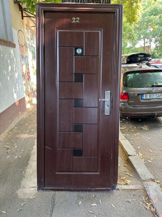 Vand usi sh 200 lei bucata(SUNATI LA NR DIN ANUNT)