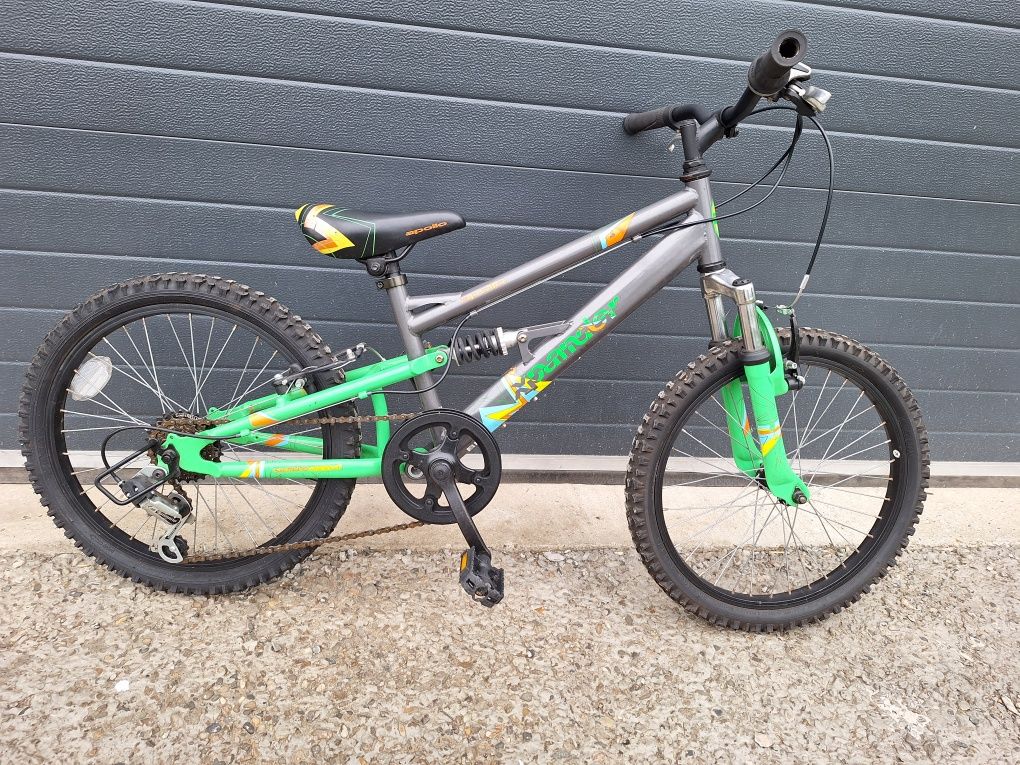 Bicicleta apollo pentru copii de 7-11 ani