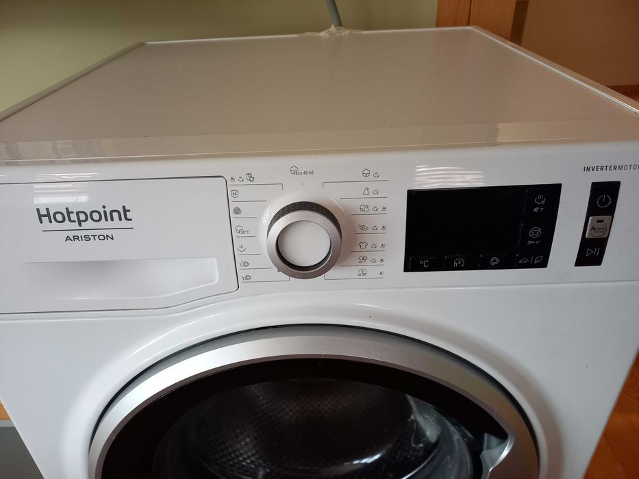 Пералня Ariston Hotpoint