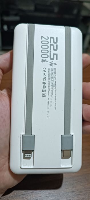 Пауэрбанк 8000. Не пользовался.