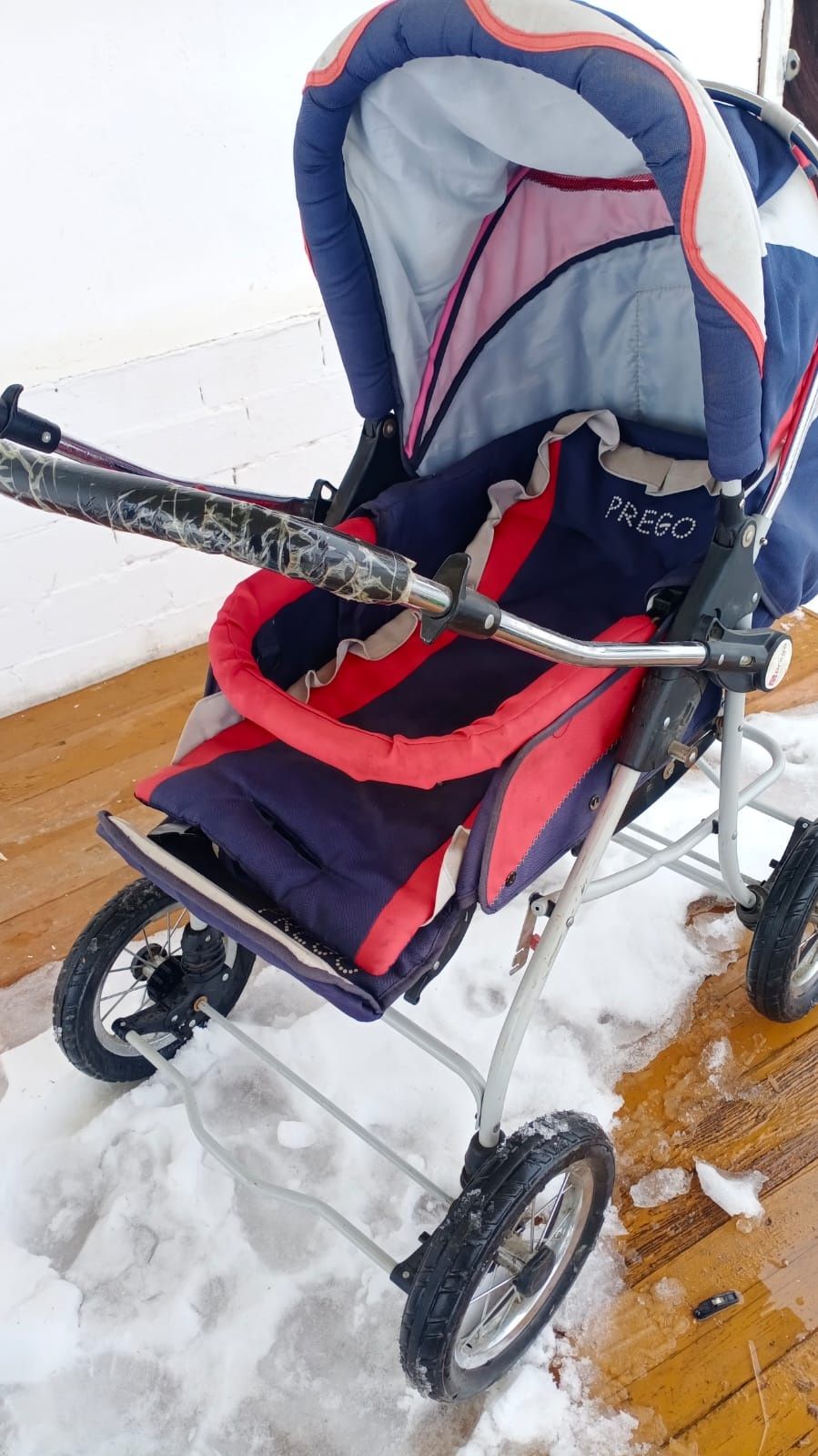 Детская коляска трансформер можно сделать как детскую авто.кресло