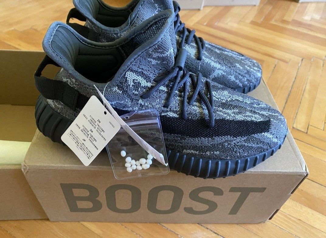 Adidas Yeezy Boost 350 V2 Dark Salt