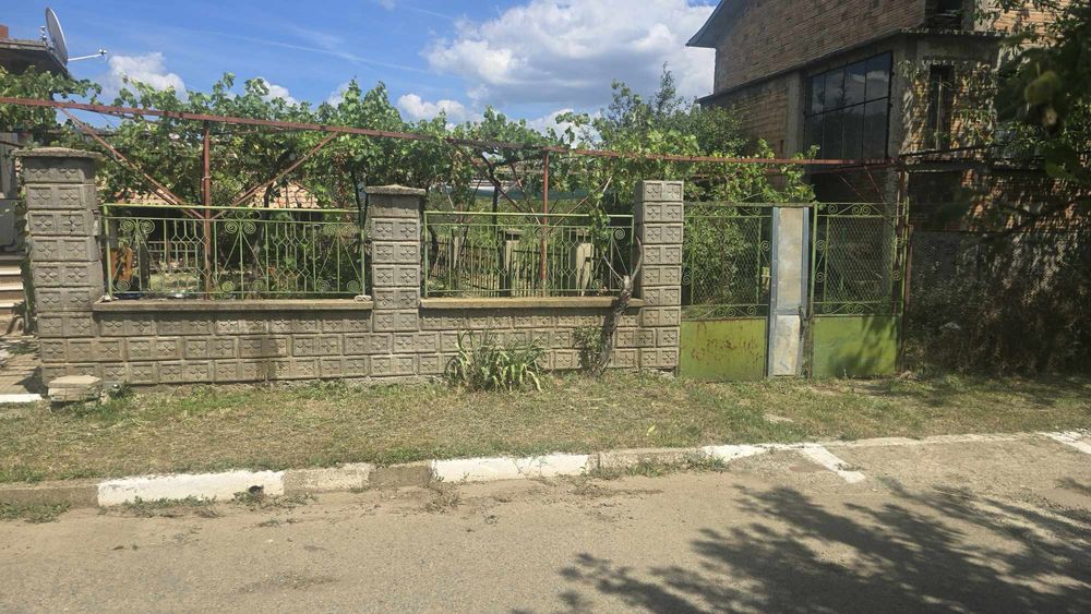Едноетажна къща в село Шейново
