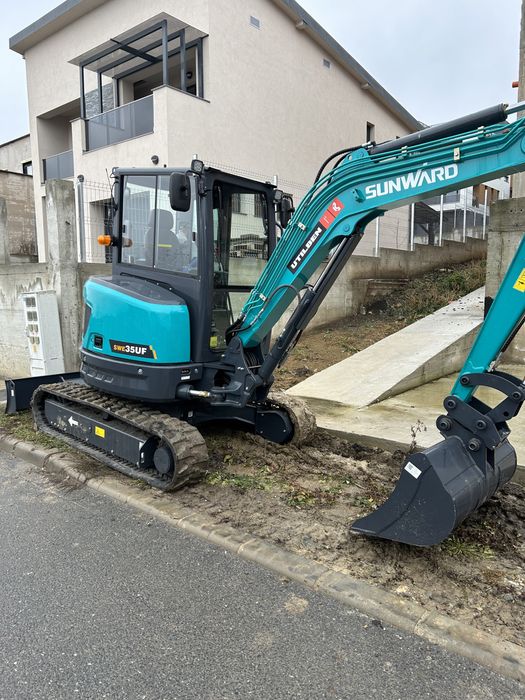 Excavator 3.8 de inchiriat