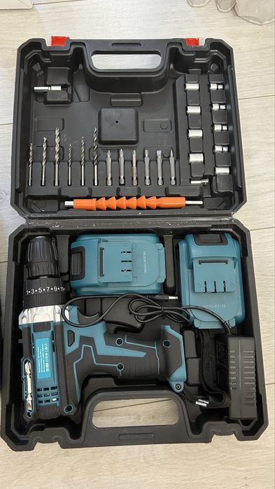 Шуруповерт батареечный