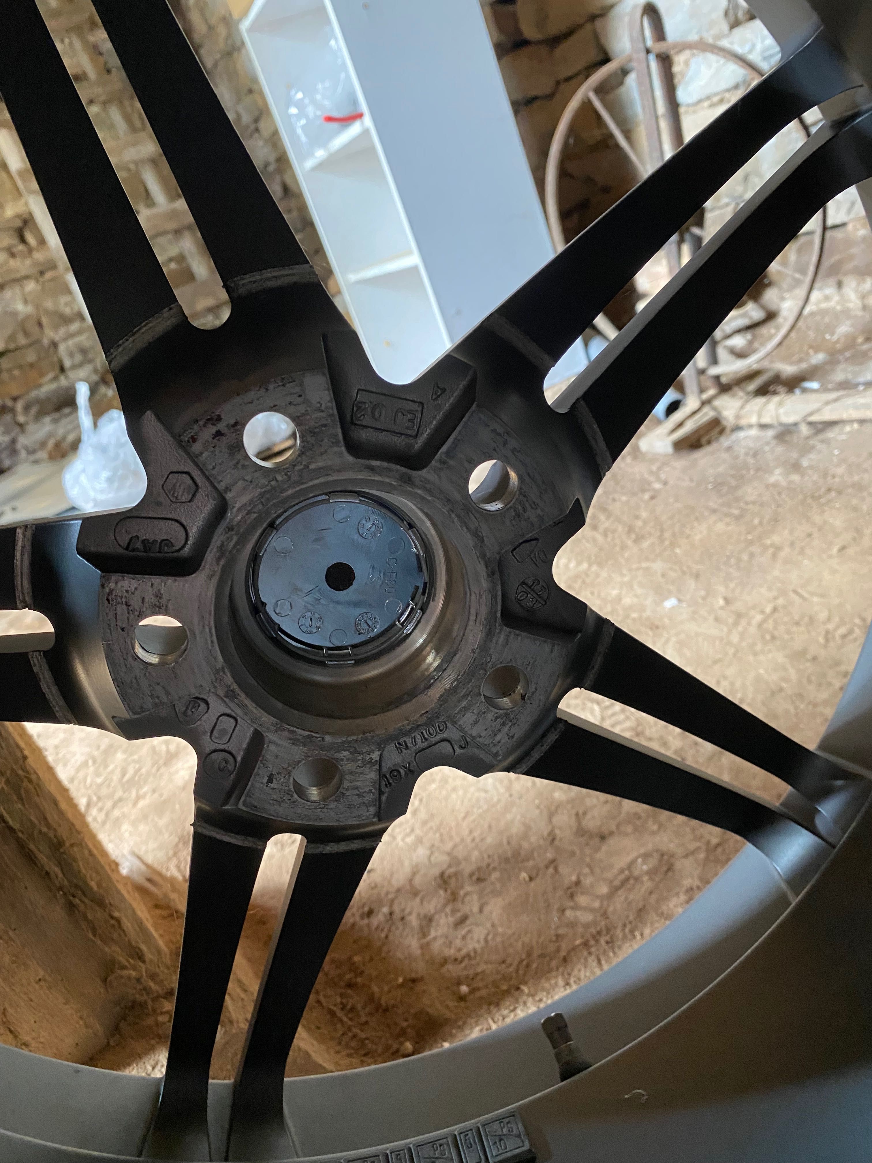 KONIG Джанти 19 ки 8.5j и 9.5j ЕТ40
5x112 централен 73.1