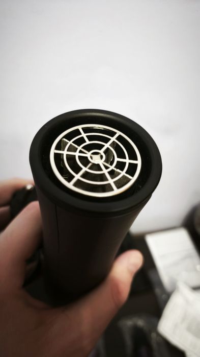 Продам новую хорошую фен щетку Phillips Advanced 8656