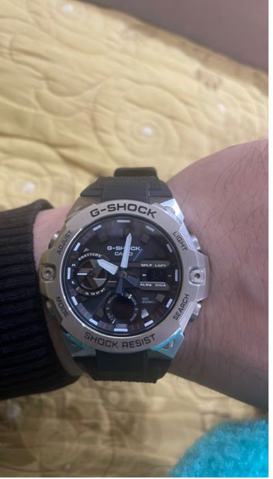 Продам часы CASI0 GST-B 4000