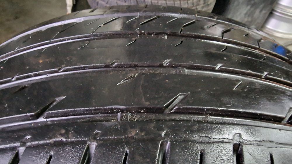 Anvelopa vara 245/45R18 XL