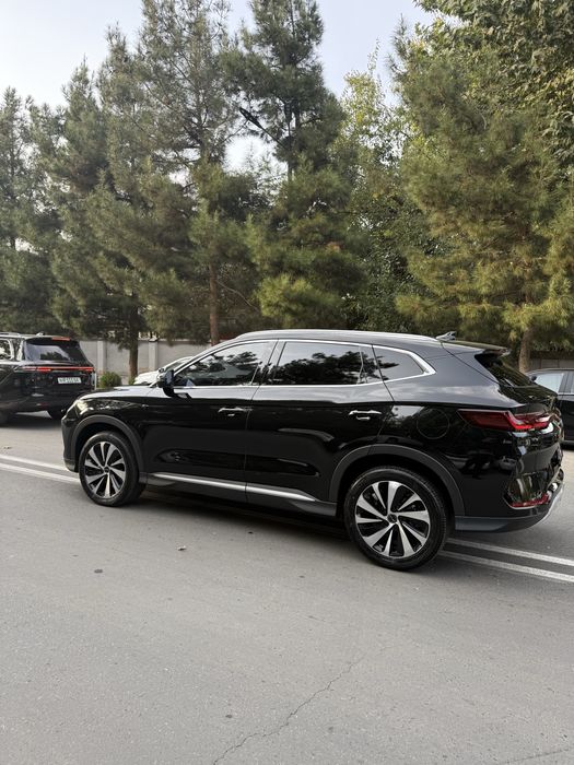 BYD Song Plus Champion DM-I Gibrid 150 км flagship