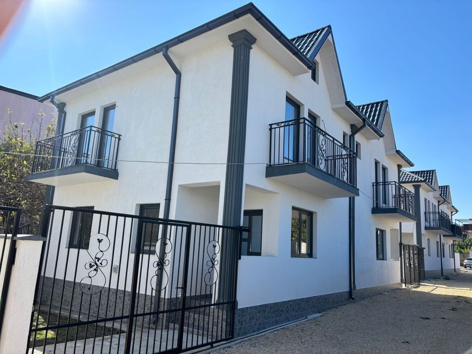 Vand vila tip duplex!!