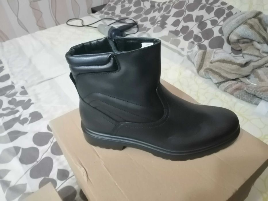 Обувки боти мъжки.