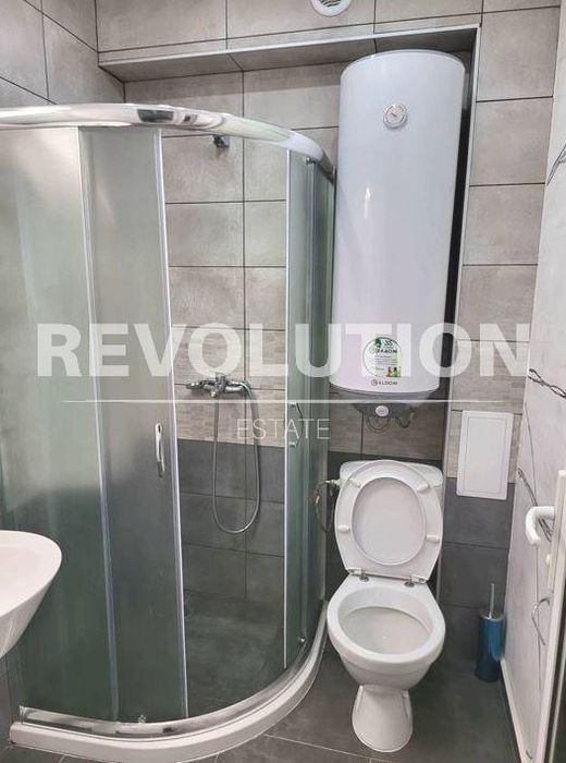 Дава се под наем Двустаен апартамент в Варна, Автогара - 70 кв.м за 425 € - Снимка #2