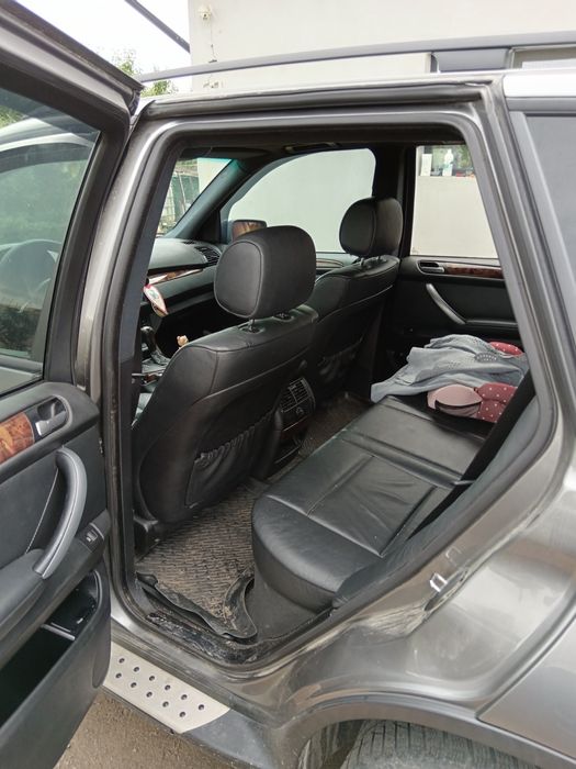 Vand sau schimb BMW X5.An 2004 ,218CP