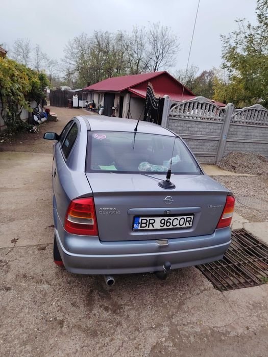 Vând opel astra G