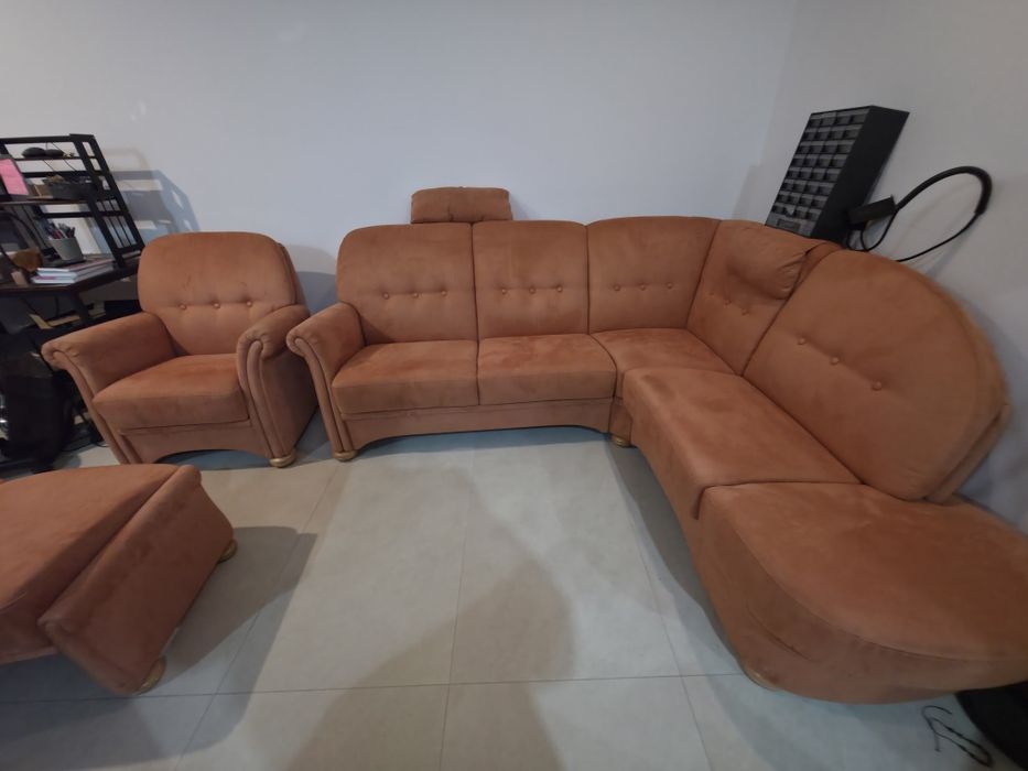 Canapea Luxury Calitate Moderna Cu Fotoliu si Ottoman Ca Noua