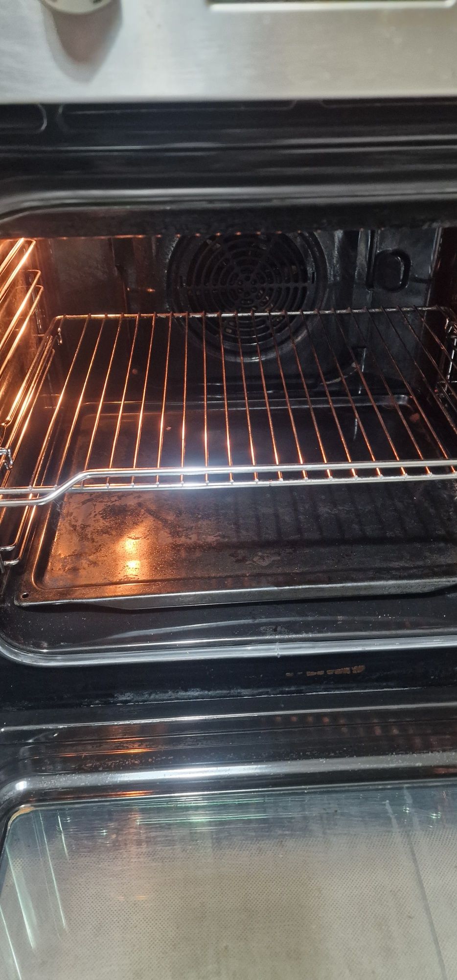 Фурна за вграждане Gorenje EVP241-442M
Работи отлич