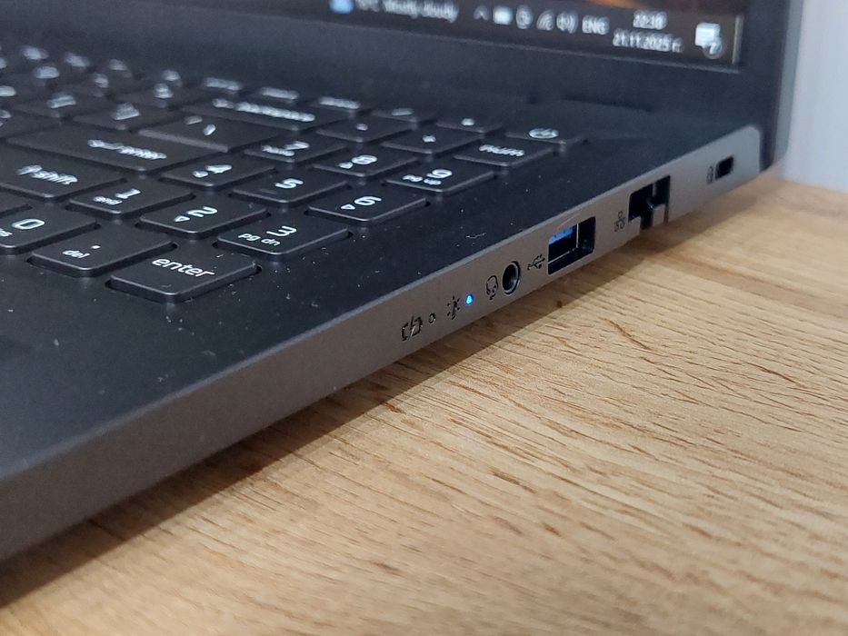 Чисто нов геймърски лаптоп Acer Nitro Lite 16 NL16-71G Core i5-13420H