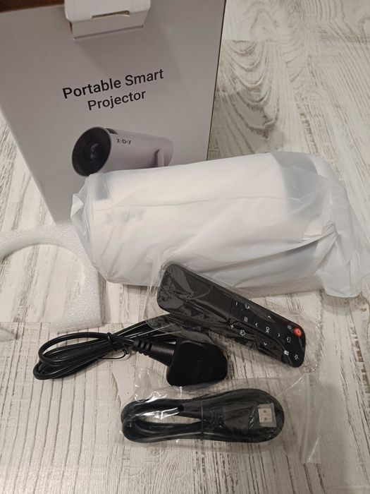 Proiector Video WiFi HDMI Bluetooth