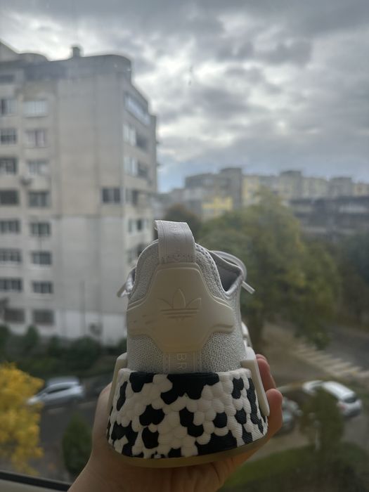 Adidas NMD_R1 обувки
