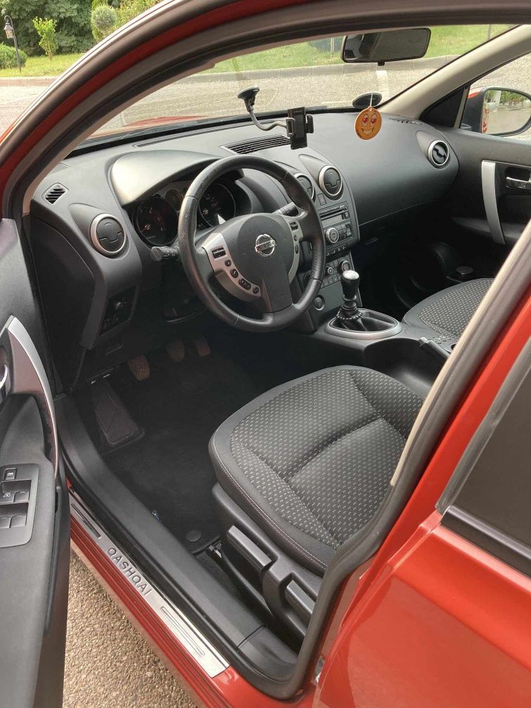 / Nissan Qashqai 1.5dci ///