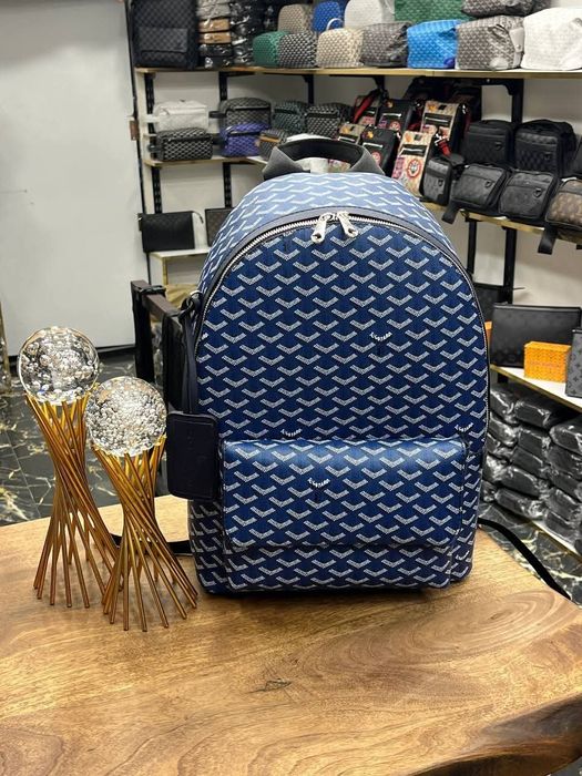 Унисекс раници различни модели