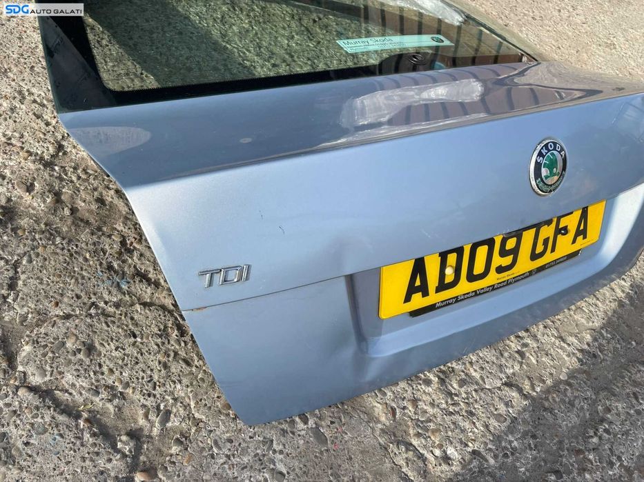 Haion Hayon Capota Portbagaj Dezechipat FARA Luneta cu DEFECT Skoda Octavia 2 Hatchback Berlina 2004 - 2013 [2813X]