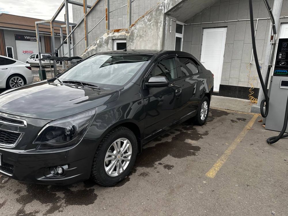 Кобальт 2023 г. 57 000 км. 12 500